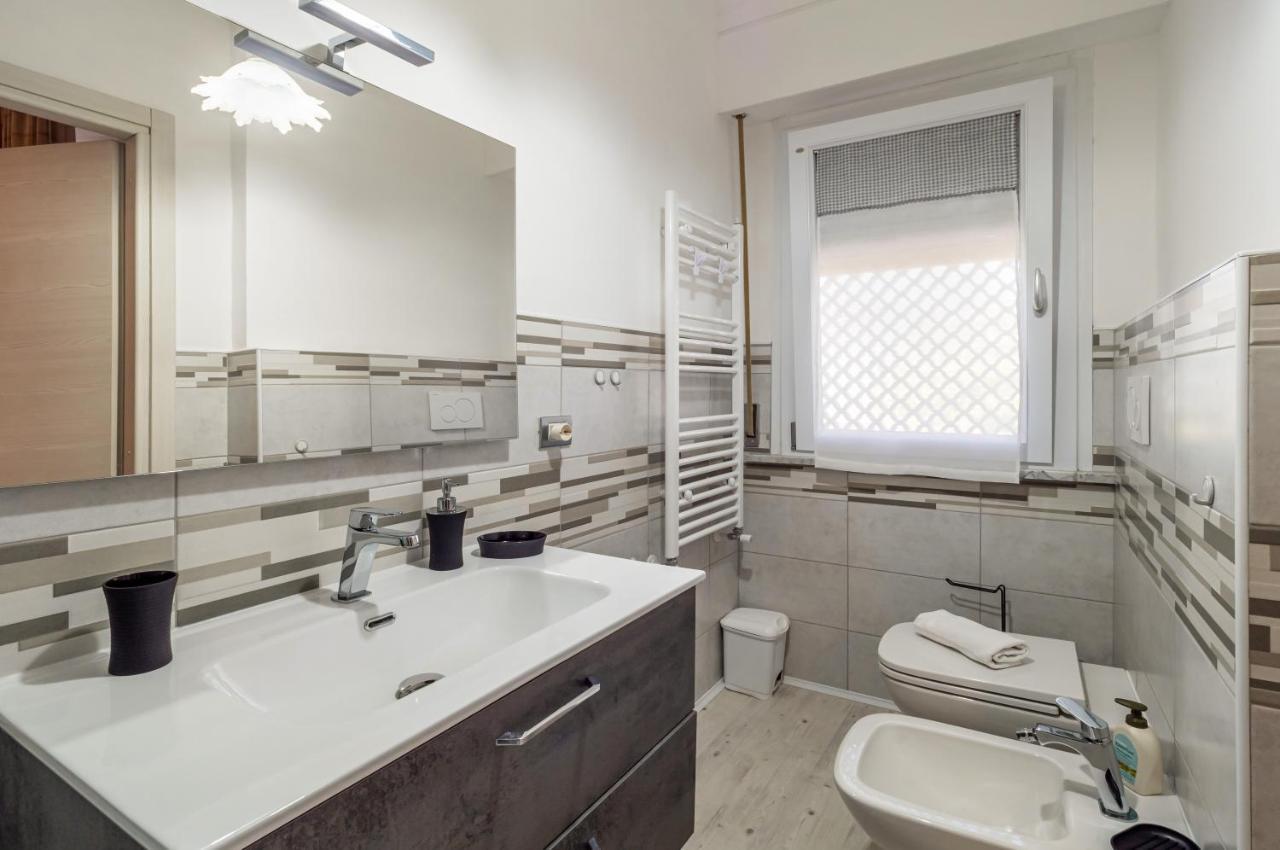 Domus Lucis Apartment Terrace & Private Parking Marinella di Sarzana Extérieur photo